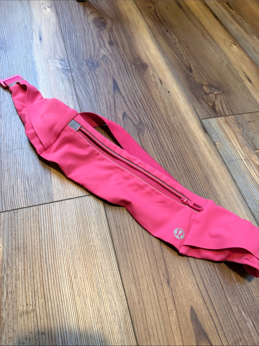 lululemon hot pink slim zip running belt